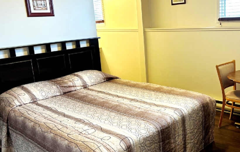 Standard Room with 1 Queen Bed